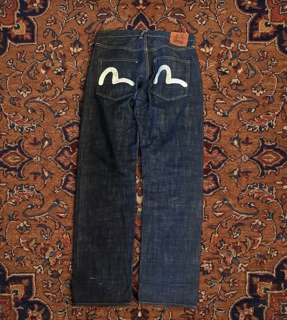 Evisuデニムパンツ（バックスタイル）